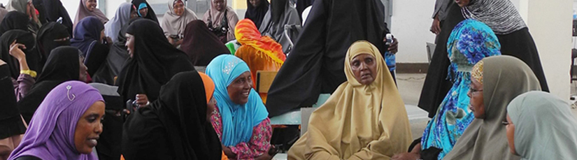 Participants-in-a-discussion-during-the-Prehearing-forum-in-Garissa